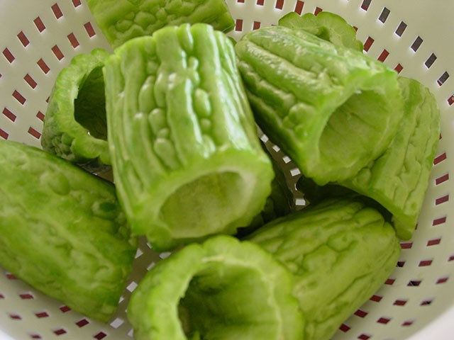 Cooking stuffed bitter melon soup for Tet remember 3 important steps, no longer afraid of bitterness, children can eat freely - Photo 2.