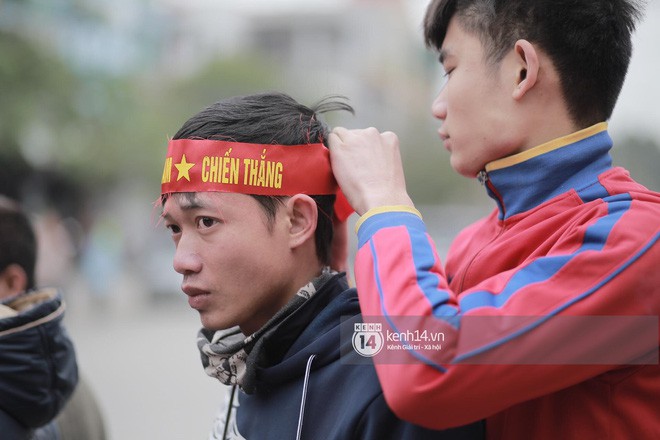 Anh em Tiến Dũng và trung vệ Lê Văn Đại về với gia đình sau lễ diễu hành, gửi lời cảm ơn đến người dân Thanh Hóa - Ảnh 46.