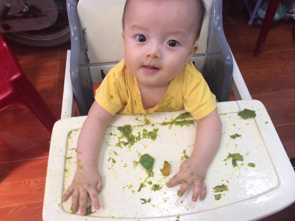 B&iacute; quyết cho con ăn dặm tự chỉ huy để con biết x&uacute;c th&igrave;a th&agrave;nh thạo từ 9 th&aacute;ng tuổi - Ảnh 1.