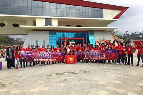 Cần tôn vinh những CĐV đến được Thường Châu cổ vũ U23 Việt Nam - Ảnh 6.