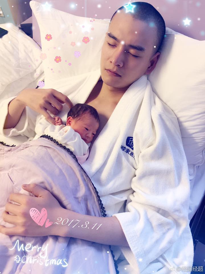 Lăng V&acirc;n Triệt Kinh Si&ecirc;u: Ch&agrave;ng so&aacute;i ca khước từ bao c&ocirc; g&aacute;i để kết h&ocirc;n với người đẹp hơn tuổi, một đời chồng - Ảnh 9.