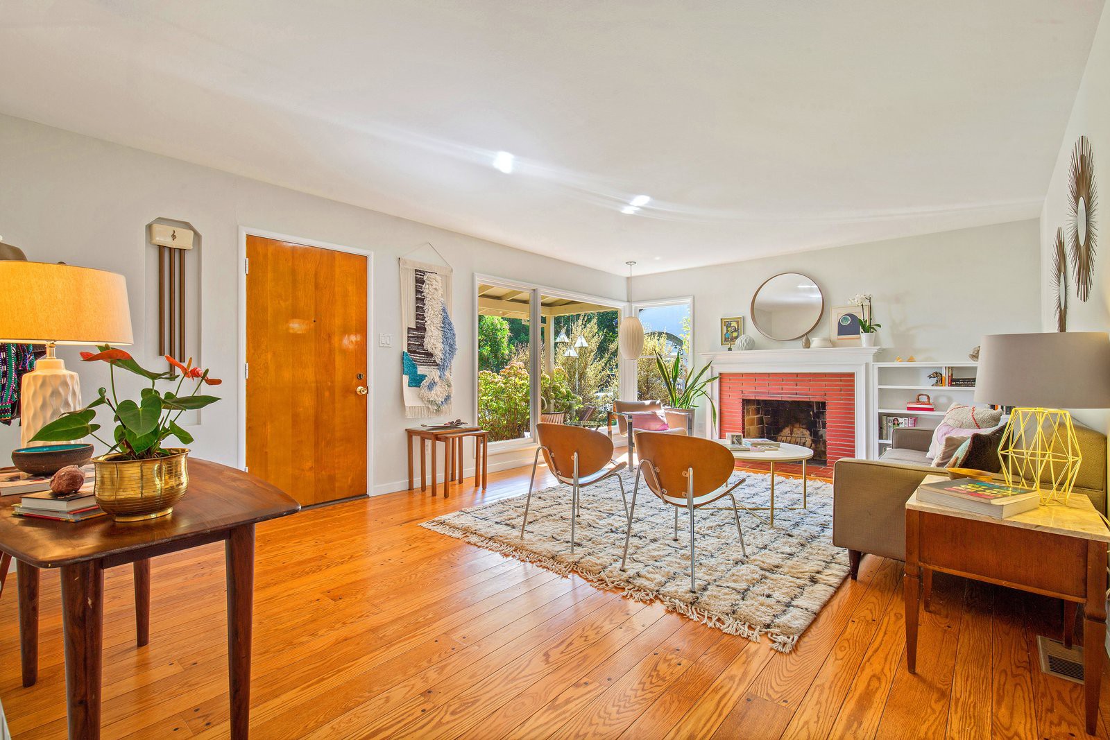 Người đàn ông bỏ phố về quê xây nhà cấp 4 khiến cho ai nhìn thấy cũng thán phục và thầm ghen tị - Ảnh 2. Người đàn ông bỏ phố về quê xây nhà cấp 4 khiến cho ai nhìn thấy cũng thán phục và thầm ghen tị - Ảnh 2.