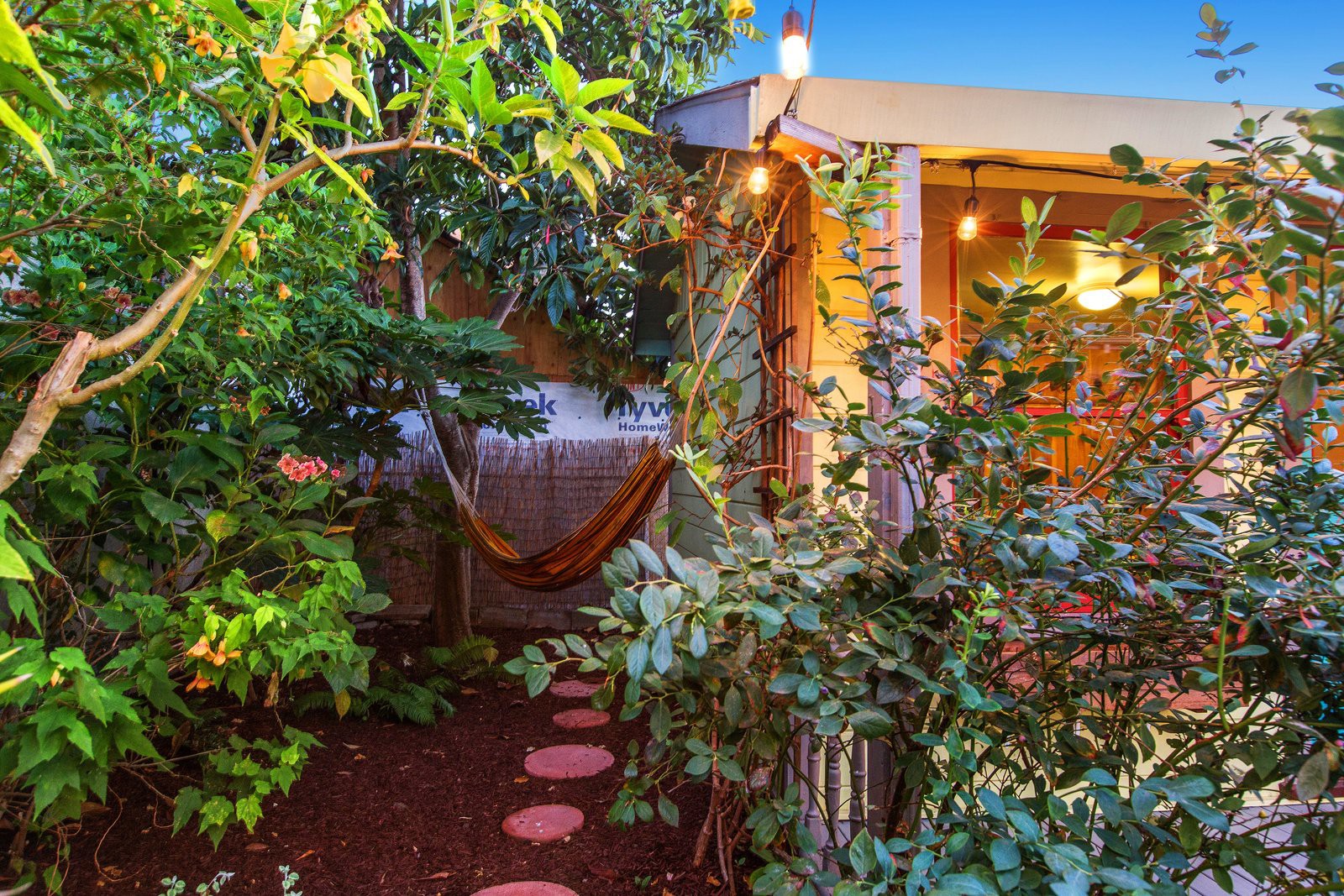 Người đàn ông bỏ phố về quê xây nhà cấp 4 khiến cho ai nhìn thấy cũng thán phục và thầm ghen tị - Ảnh 8. Người đàn ông bỏ phố về quê xây nhà cấp 4 khiến cho ai nhìn thấy cũng thán phục và thầm ghen tị - Ảnh 8.