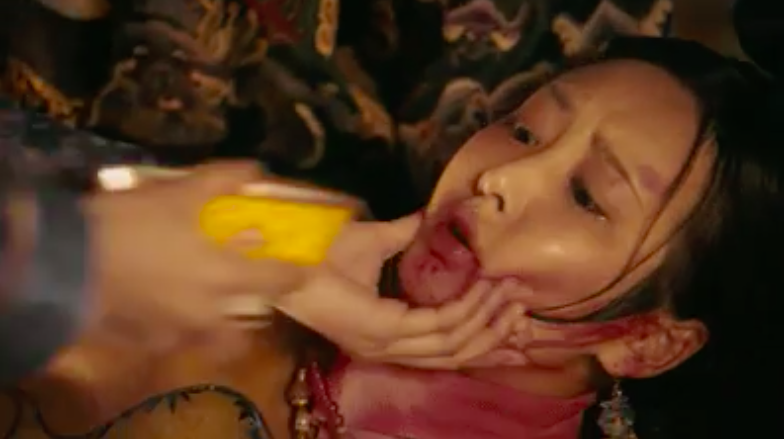 Rợn người với m&agrave;n giết Lệnh Phi - L&yacute; Thuần của C&agrave;n Long: Cho uống thuốc độc nhiều năm, để chết gi&agrave; nua xấu x&iacute; - Ảnh 11.