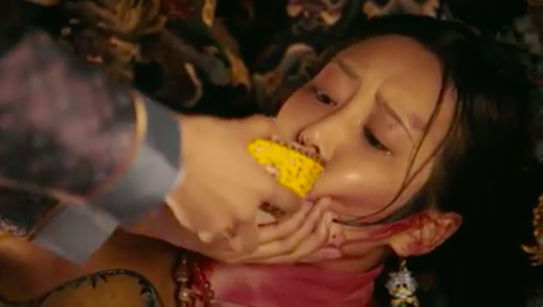 Rợn người với m&agrave;n giết Lệnh Phi - L&yacute; Thuần của C&agrave;n Long: Cho uống thuốc độc nhiều năm, để chết gi&agrave; nua xấu x&iacute; - Ảnh 12.