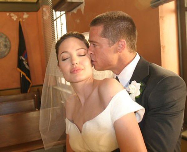 Không muốn quay lại với Brad Pitt nhưng Angelina Jolie muốn biết rõ về cô gái mới của chồng cũ - Ảnh 2.