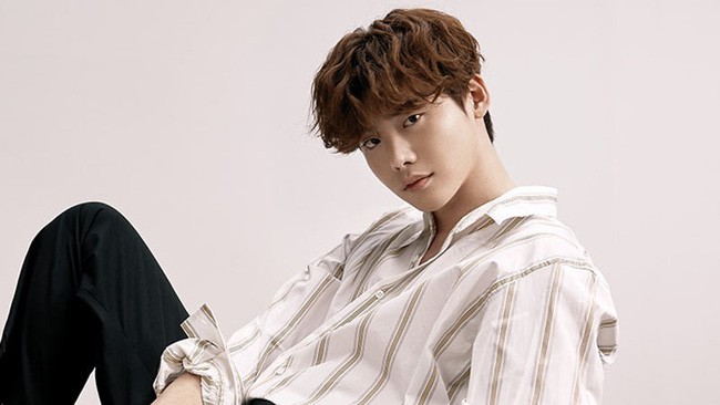 Fan lo ngại khi Lee Jong Suk đóng cặp cùng vợ Won Bin - Lee Na Young - Ảnh 3. Fan lo ngại khi Lee Jong Suk đóng cặp cùng vợ Won Bin - Lee Na Young - Ảnh 3.
