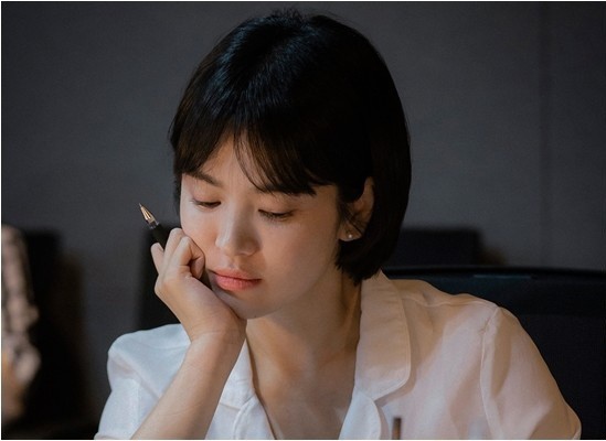 10 năm nhan sắc đỉnh cao nhờ tóc ngắn của Song Hye Kyo: Xén tóc càng nhiều càng đẹp ngút ngàn! - Ảnh 19.