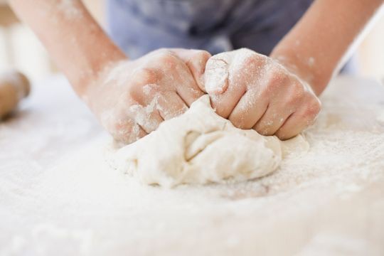 Mỹ: Nữ sinh lấy tro cốt của bà làm bánh rồi mời bạn ăn - Ảnh 2. Mỹ: Nữ sinh lấy tro cốt của bà làm bánh rồi mời bạn ăn - Ảnh 2.