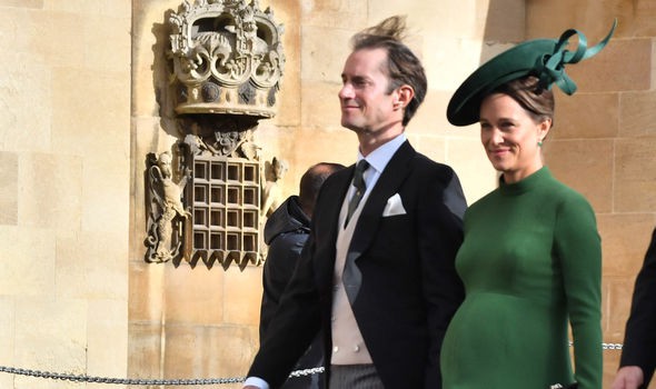 Gia đình Công nương Kate đón chào thành viên nhí mới, Hoàng tử út Louis lên chức anh - Ảnh 1.