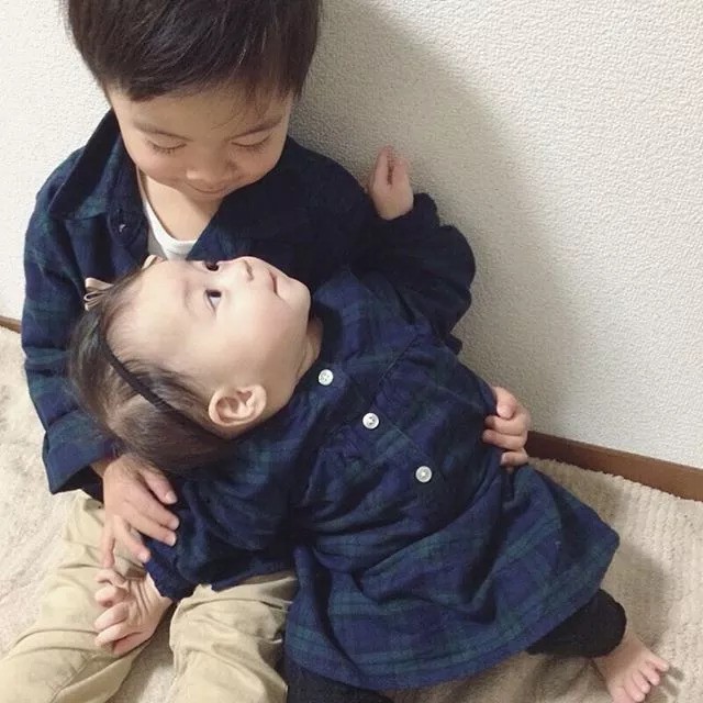 28 bức ảnh của anh em Nhật Bản khiến các mẹ xuýt xoa ước gì mình cũng có 2 đứa con như thế - Ảnh 16.