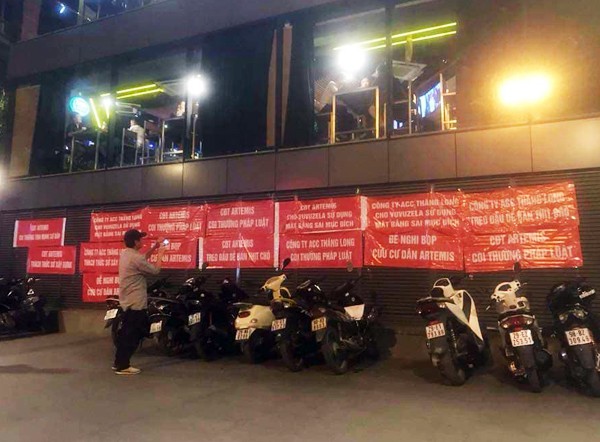 Cư dân chung cư cao cấp Artemis nổi khùng vì bị cắt tiện ích và dịch vụ do thiếu kinh phí - Ảnh 1. Cư dân chung cư cao cấp Artemis nổi khùng vì bị cắt tiện ích và dịch vụ do thiếu kinh phí - Ảnh 1.
