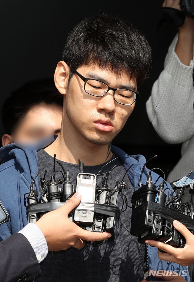 Hàn Quốc: Vụ án thanh niên trầm cảm sát hại nhân viên tiệm net gây phẫn nộ cộng đồng, nhận gần 900 nghìn chữ ký kêu gọi mức án cao nhất - Ảnh 1.