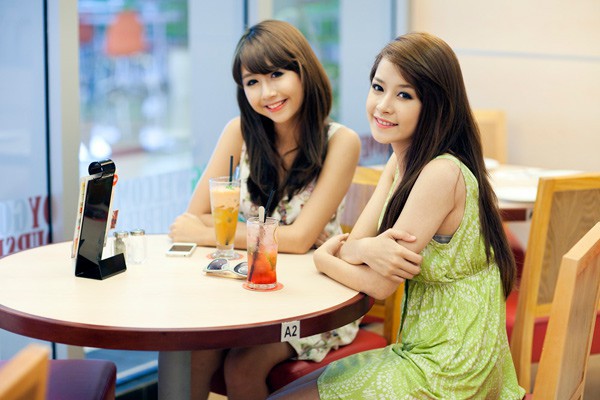 6 năm trước, Quỳnh Anh Shyn và Chi Pu từng giống nhau như chị em sinh đôi - Ảnh 3.