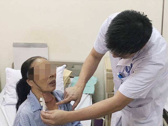 Bác sĩ Việt và kỳ tích nội soi tuyến giáp một lỗ đầu tiên trên thế giới - Ảnh 5.