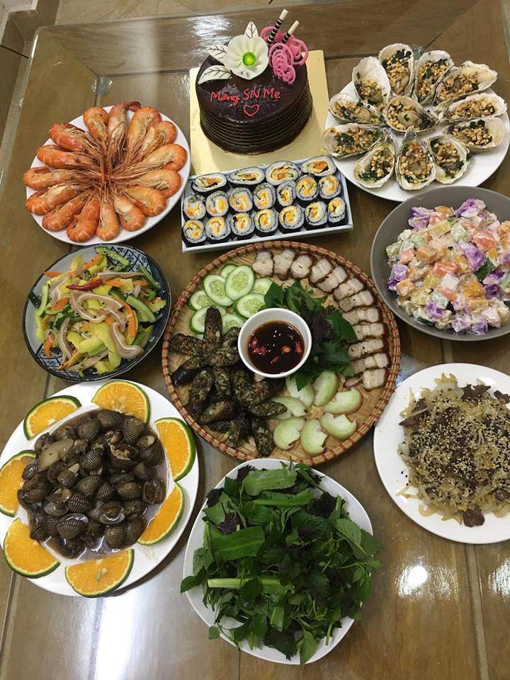 Hướng dẫn cách làm món lẩu thái chua cay đãi tiệc sinh nhật tại nhà   Saigon Cook