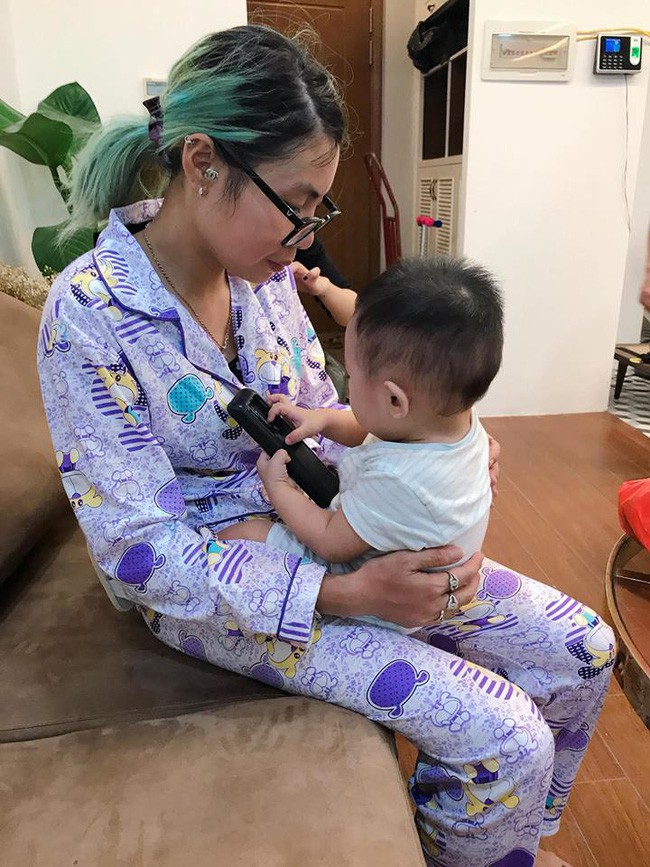 Ngay giữa đêm, Hằng Túi chia sẻ thông tin Bella đã ôm con bỏ đi, bé Peter còn đang ốm khiến dân mạng hoang mang lo lắng? - Ảnh 2. Ngay giữa đêm, Hằng Túi chia sẻ thông tin Bella đã ôm con bỏ đi, bé Peter còn đang ốm khiến dân mạng hoang mang lo lắng? - Ảnh 2.