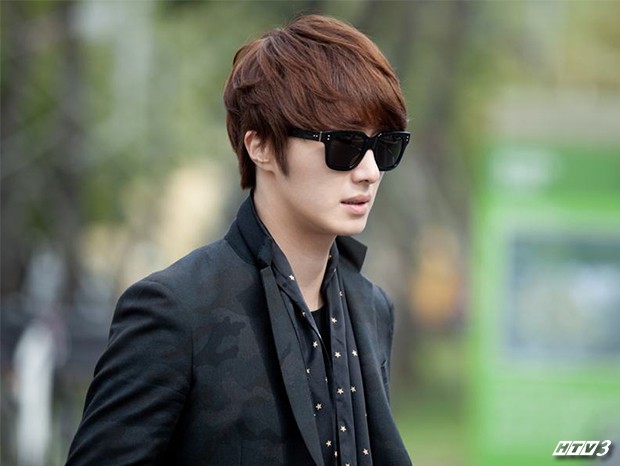 Mỹ nam Jung Il Woo khiến fan phấn khích khi trở lại đóng phim sau căn bệnh phình động mạch não - Ảnh 4.