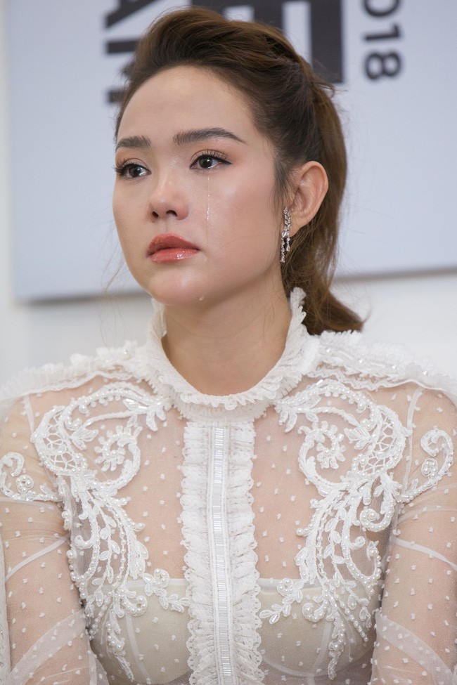 Có ai thấy Minh Hằng giống Phạm Hương: Tuyên bố giỏi cái gì là thua tan nát ở The Face cái đấy - Ảnh 5. Có ai thấy Minh Hằng giống Phạm Hương: Tuyên bố giỏi cái gì là thua tan nát ở The Face cái đấy - Ảnh 5.