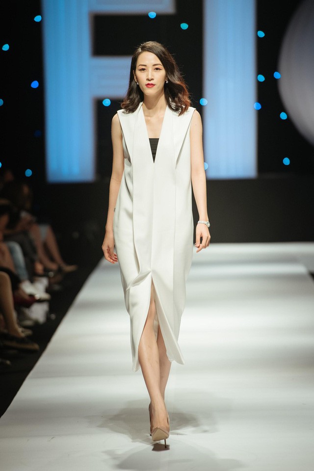 Chiêm ngưỡng 4 BST trong show diễn “10 năm FIONA” - Ảnh 3. Chiêm ngưỡng 4 BST trong show diễn “10 năm FIONA” - Ảnh 3.