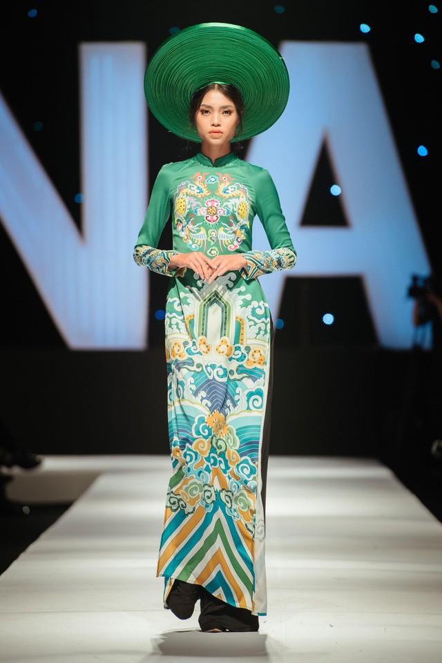 Chiêm ngưỡng 4 BST trong show diễn “10 năm FIONA” - Ảnh 6. Chiêm ngưỡng 4 BST trong show diễn “10 năm FIONA” - Ảnh 6.