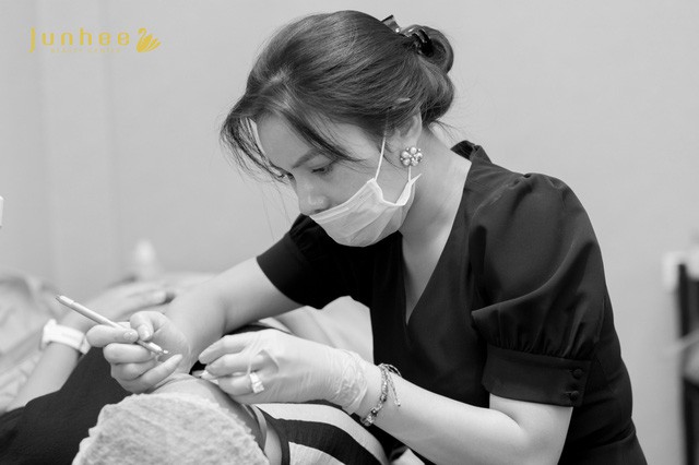Cô gái 9X sớm thành danh trên thương trường làm đẹp - Ảnh 1. Cô gái 9X sớm thành danh trên thương trường làm đẹp - Ảnh 1.