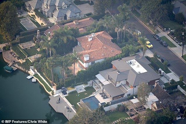 Justin Bieber và Hailey Baldwin mỗi tháng đốt 2,3 tỷ để thuê biệt thự khủng nằm cạnh hồ nước - Ảnh 4.