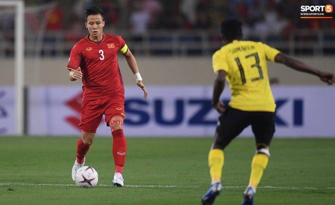Việt Nam 2-0 Malaysia: Công Phượng, Anh Đức khiến biển đỏ Mỹ Đình vỡ òa cảm xúc - Ảnh 8.