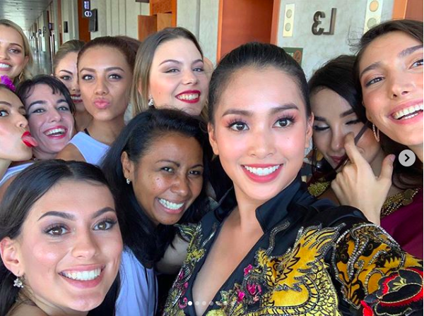 HH Tiểu Vy make up đẹp xuất sắc, lấn át cả dàn thí sinh quốc tế tại Miss World 2018 - Ảnh 9.