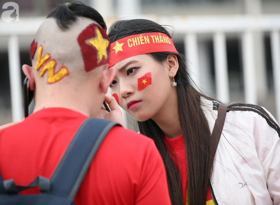 AFF CUP: Việt Nam 2 - 0 Malaysia, người hâm mộ vui sướng cuồng nhiệt - Ảnh 31.