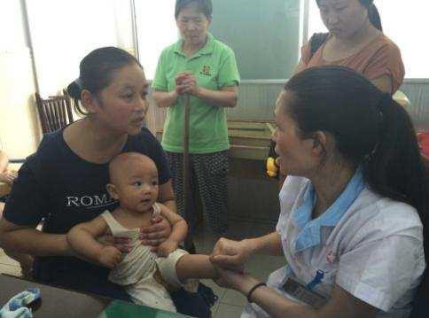 Bé 9 tháng tuổi bị bại não chỉ vì mẹ đặt thứ này dưới gối - Ảnh 1. Bé 9 tháng tuổi bị bại não chỉ vì mẹ đặt thứ này dưới gối - Ảnh 1.