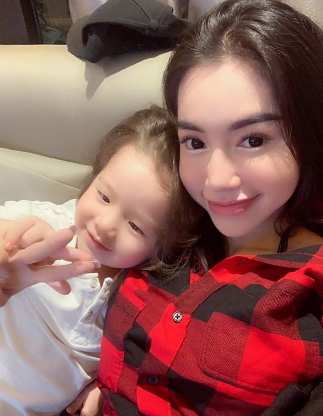 Cuối tuần của các hot mom: Hằng Túi hạnh phúc khoe ảnh cùng mẹ chồng cũ, Meo Meo tái xuất sành điệu hậu tái hôn - Ảnh 5.