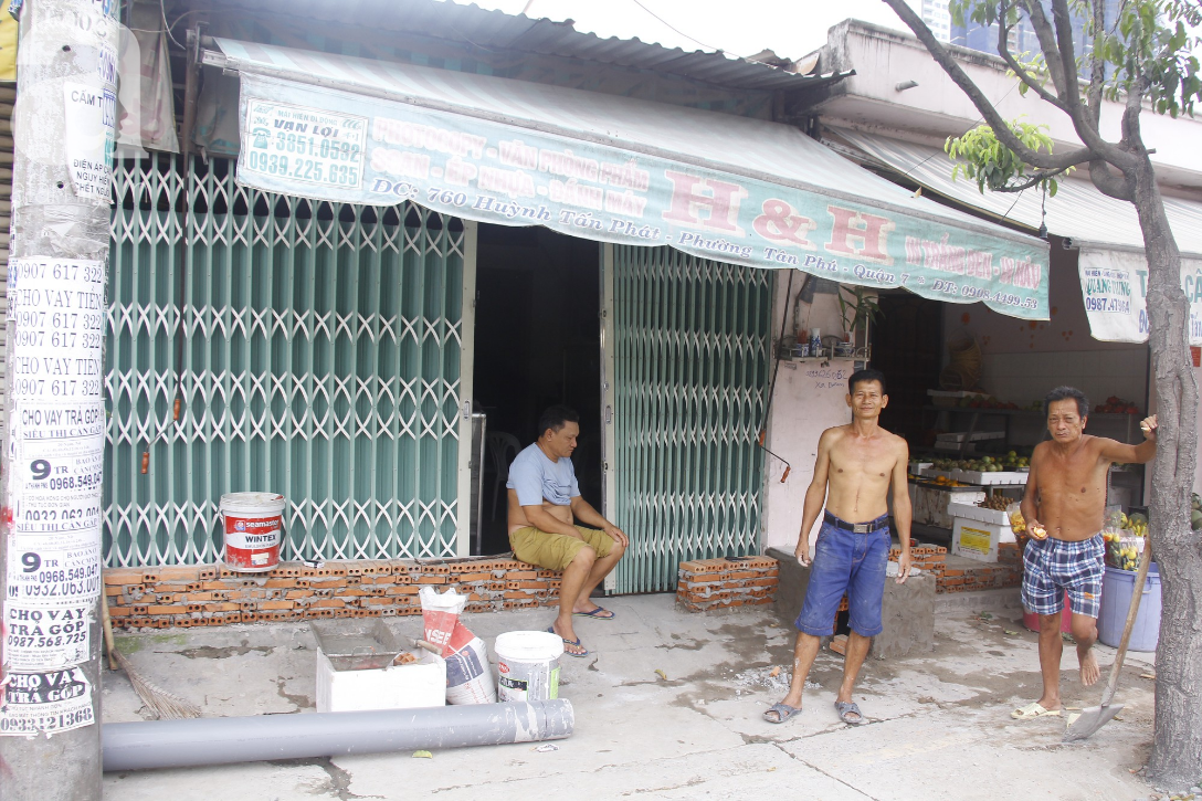 Cận cảnh con đường đau khổ, đầy ổ gà, ổ voi khiến dân Sài Gòn ám ảnh - Ảnh 7. Cận cảnh con đường đau khổ, đầy ổ gà, ổ voi khiến dân Sài Gòn ám ảnh - Ảnh 7.