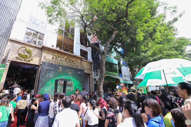 Hơn 1.500 khách hàng tham dự Khai trương Thu Cuc Mega Beauty Center – 52 Lý Thường Kiệt - Ảnh 2. Hơn 1.500 khách hàng tham dự Khai trương Thu Cuc Mega Beauty Center – 52 Lý Thường Kiệt - Ảnh 2.