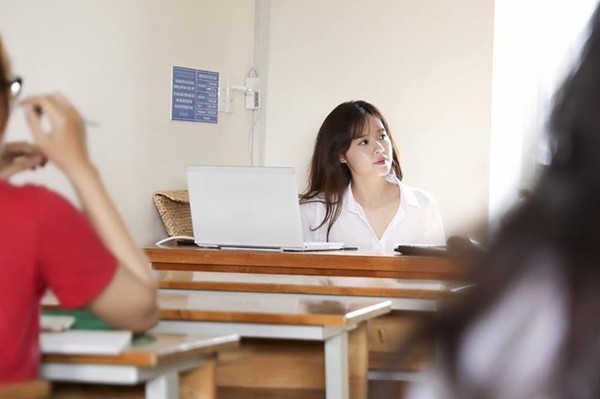 Bạn c&oacute; biết những diễn vi&ecirc;n nổi tiếng sau đ&acirc;y cũng l&agrave; người thầy đứng lớp? - Ảnh 9.