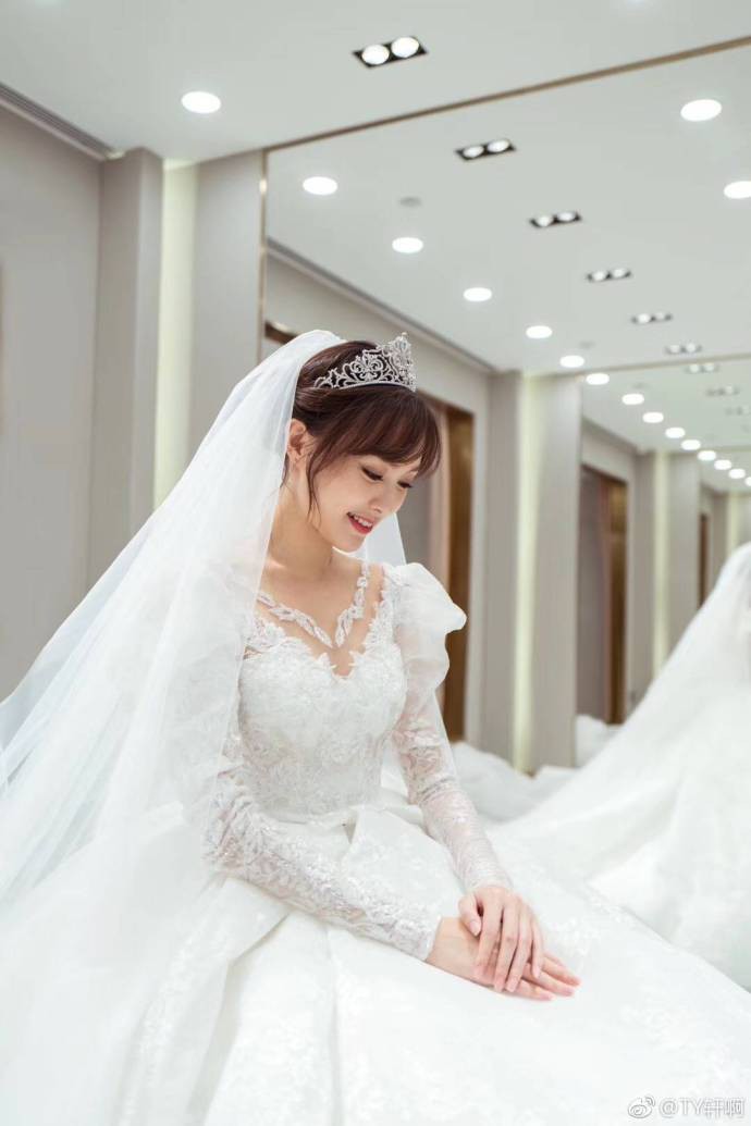 10+ Mẫu váy cưới cho cô dâu mập tôn dáng thêm tự tin