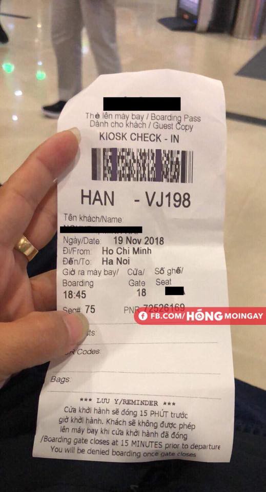 Clip: Hành khách đồng loạt vào tư thế an toàn trên chuyến bay Vietjet nghi gặp sự cố phải bay vòng trên trời rồi quay lại Tân Sơn Nhất - Ảnh 5.