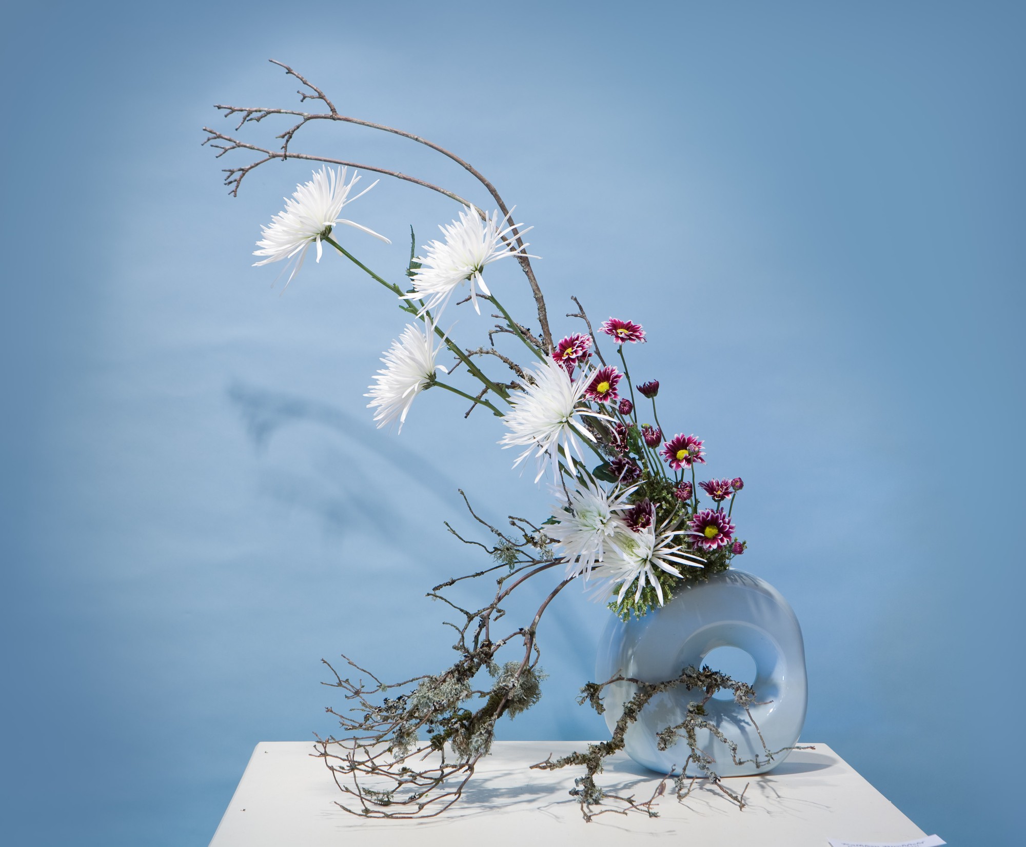 Ikebana - Nghệ thuật cắm hoa kết tinh từ triết lý sống của người ...