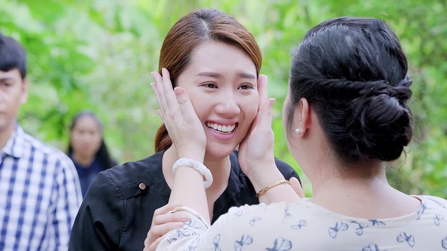 Hân Hoa hậu Thúy Ngân lần đầu đọ sắc Angela Phương Trinh trên truyền hình - Ảnh 9.