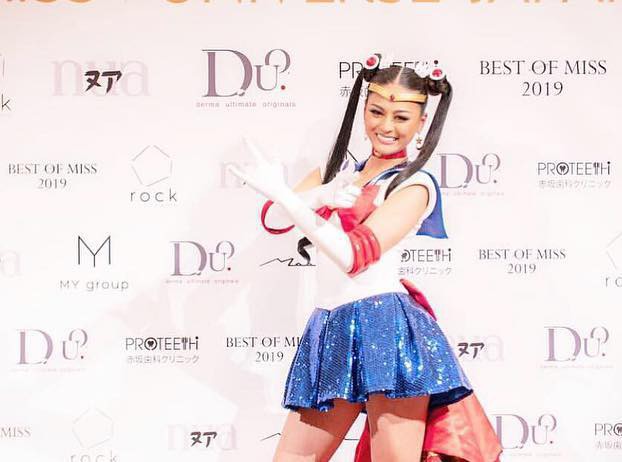 Hoa hậu Nhật Bản chơi trội với màn cosplay Thủy thủ Mặt Trăng tại Miss Universe 2018 - Ảnh 1.