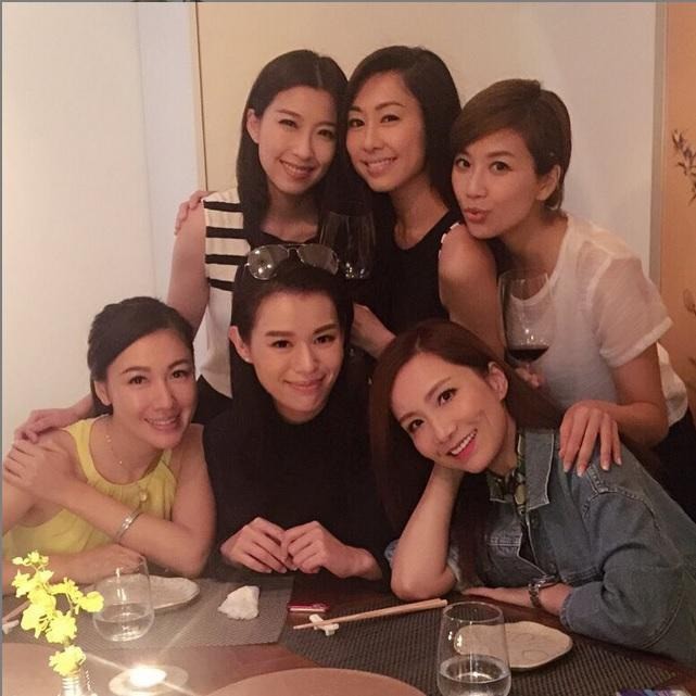 Hội tỷ muội thâm giao TVB: Hội bà 8 có Hồ Hạnh Nhi hạnh phúc viên mãn, Thất tỷ muội có Xa Thi Mạn quyền lực nhất nhì showbiz - Ảnh 8. Hội tỷ muội thâm giao TVB: Hội bà 8 có Hồ Hạnh Nhi hạnh phúc viên mãn, Thất tỷ muội có Xa Thi Mạn quyền lực nhất nhì showbiz - Ảnh 8.