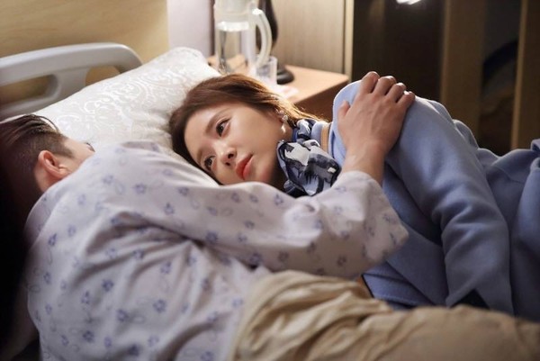 Vợ trẻ bất ngờ vì mẹ chồng giặt cả đồ lót cho chị dâu, sự thật được hé lộ trong một lần về nhà sớm - Ảnh 1. Vợ trẻ bất ngờ vì mẹ chồng giặt cả đồ lót cho chị dâu, sự thật được hé lộ trong một lần về nhà sớm - Ảnh 1.