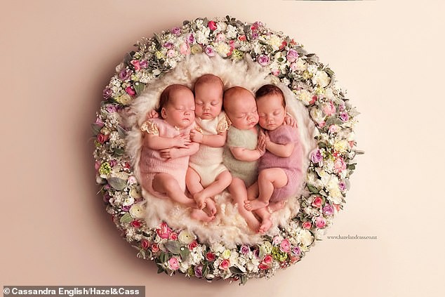 Ngắm 4 em bé đẹp tựa thiên thần trong ca sinh tư chào đời ở tuần thai thứ 29 - Ảnh 3.