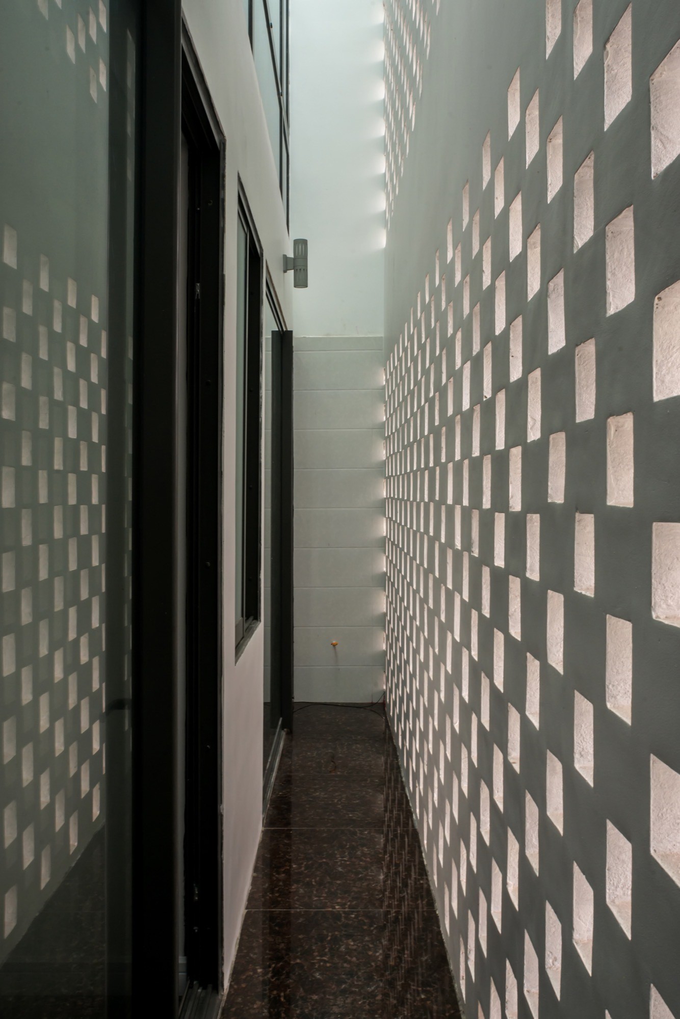 Cận cảnh ng&ocirc;i nh&agrave; c&oacute; ruộng bậc thang ngay mặt tiền đạt nhiều giải thưởng kiến tr&uacute;c lớn ở H&agrave; Tĩnh - Ảnh 10.