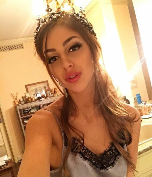 Ngắm nhan sắc kiều diễm của cựu Hoa hậu Moscow 2015 - Tân Đệ nhất phu nhân Malaysia - Ảnh 3.