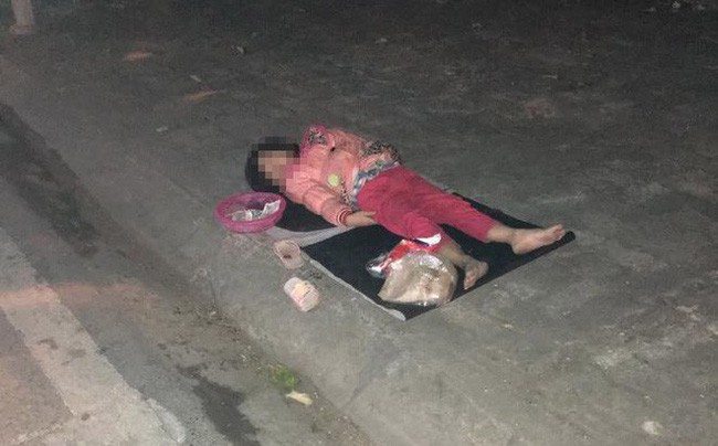 Hội phụ nữ tỉnh Nam Định vào cuộc vụ bé gái 5 tuổi nối nghiệp bà đi ăn xin nuôi cả gia đình - Ảnh 2. Hội phụ nữ tỉnh Nam Định vào cuộc vụ bé gái 5 tuổi nối nghiệp bà đi ăn xin nuôi cả gia đình - Ảnh 2.