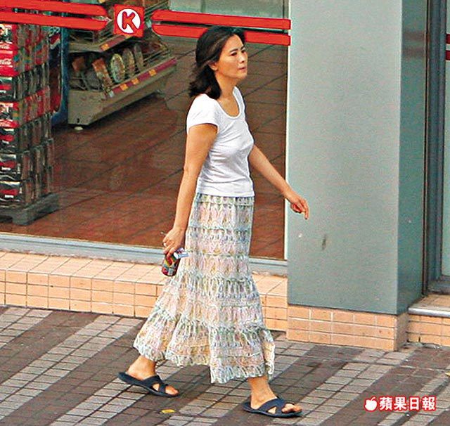 Đau lòng nhìn lại hình ảnh khi còn sống của Lam Khiết Anh: Sống lang thang đầu đường xó chợ, phải bới rác kiếm ăn - Ảnh 10.