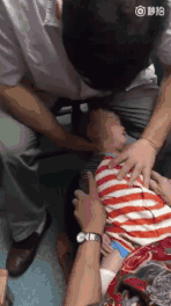 Bé 3 tháng tuổi chết sau khi massage, cảnh báo những trường hợp không được massage cho trẻ - Ảnh 2. Bé 3 tháng tuổi chết sau khi massage, cảnh báo những trường hợp không được massage cho trẻ - Ảnh 2.