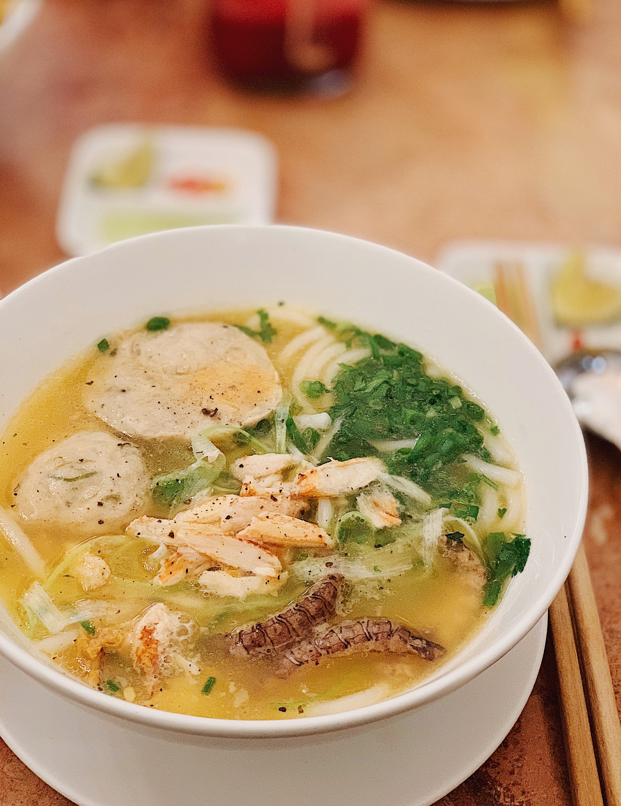 4 quán bánh canh ghẹ ở Hà Nội đắt xắt ra miếng, nên đi ăn ngay trong những ngày đầu tháng rủng rỉnh - Ảnh 1.