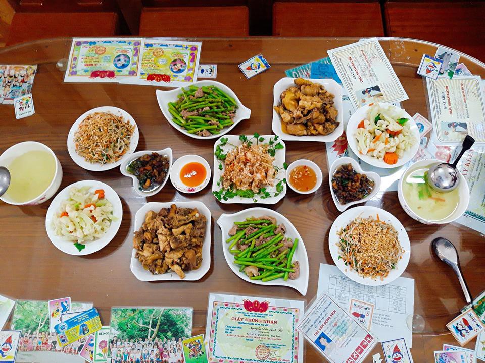 6 kiểu mẫu menu tiệc tân gia đãi khách